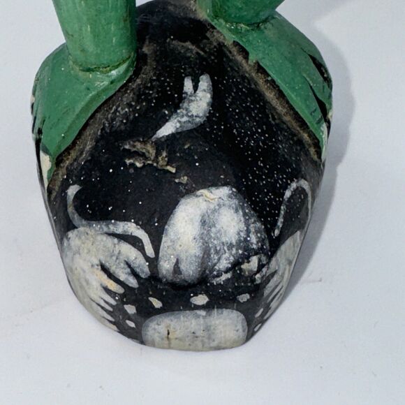 Vintage Hand Painted Wood Carved Musician Frogs Band - Indonesia ONE FROG - Picture 7 of 12